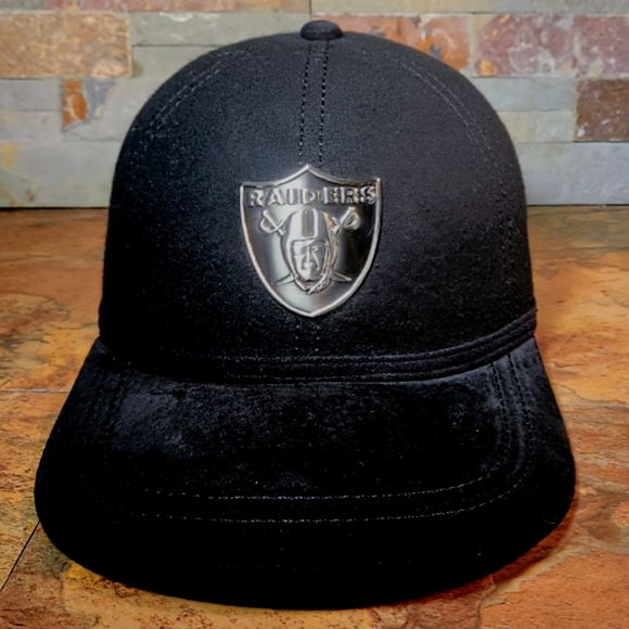 Las Vegas Raiders ( Rare ) Cap / Hat• Metal (Pewter) Raiders/ Shield Badge